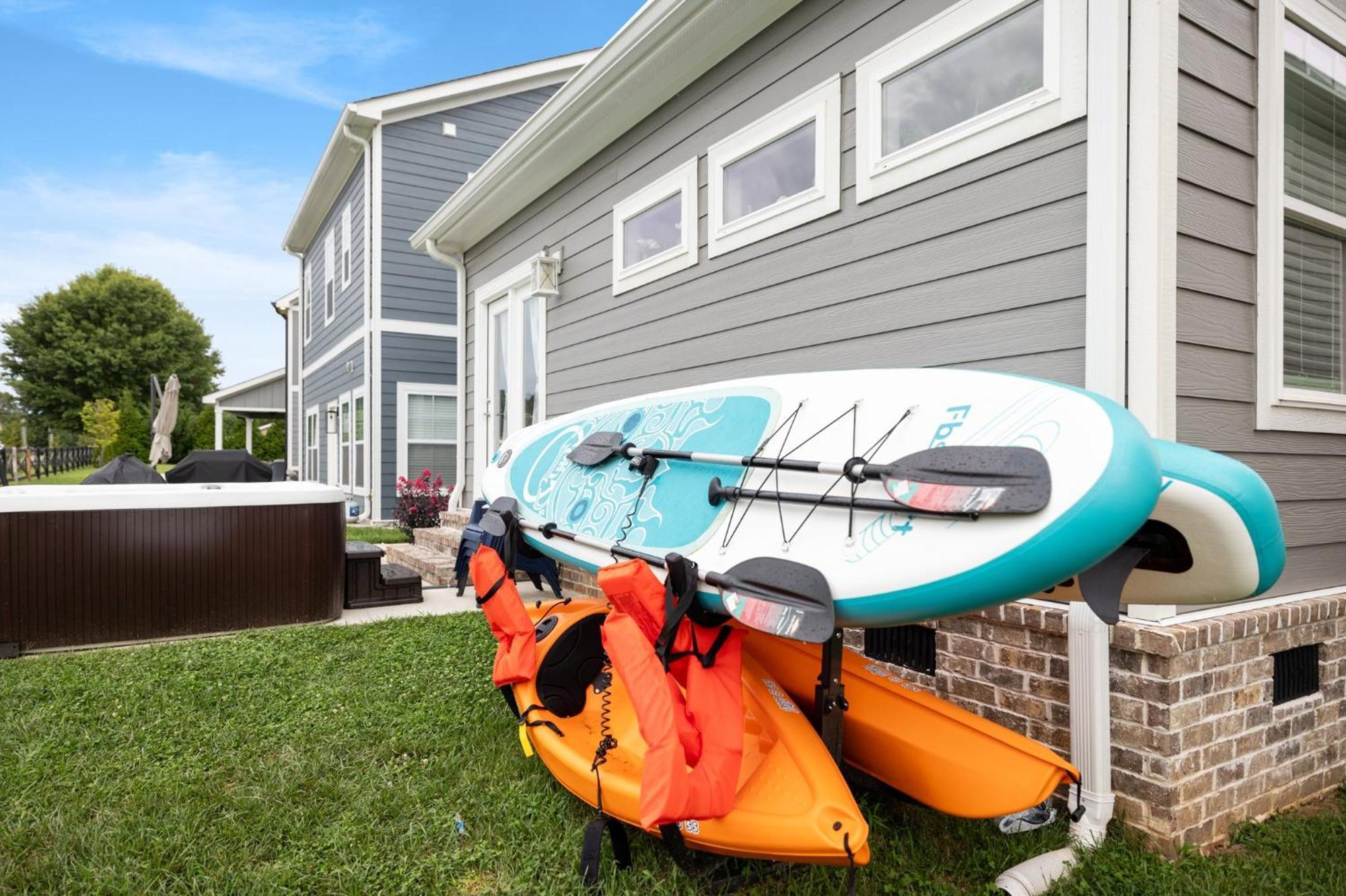 Cozy Lake Cottage W/ Kayaks, Sups, Pool & Firepit Winchester 외부 사진
