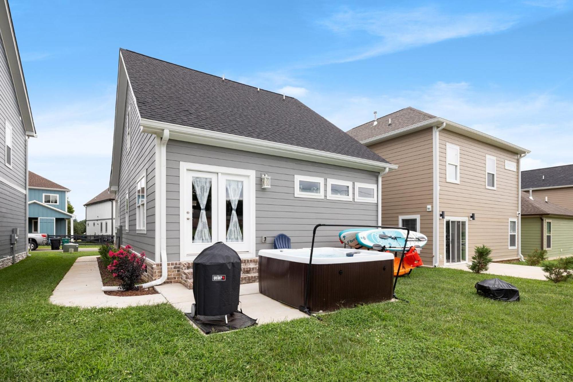 Cozy Lake Cottage W/ Kayaks, Sups, Pool & Firepit Winchester 외부 사진