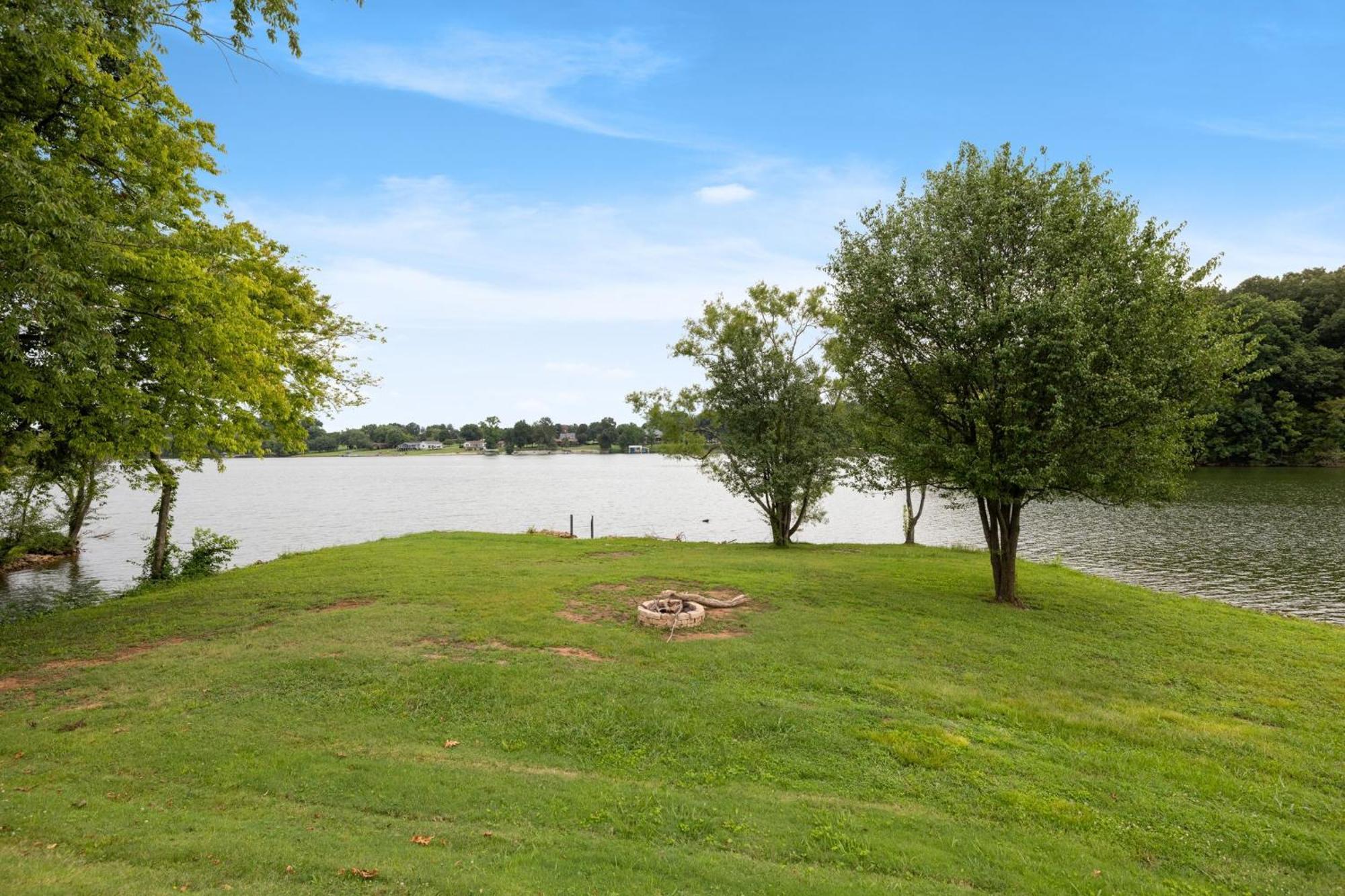 Cozy Lake Cottage W/ Kayaks, Sups, Pool & Firepit Winchester 외부 사진
